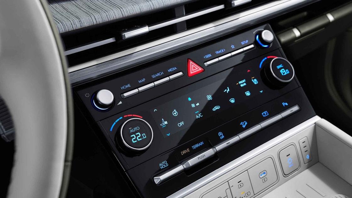 The all-new SANTA FE Dual Full Auto Air Conditioner