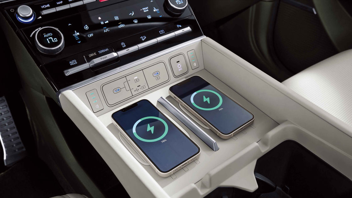 The all-new SANTA FE Dual Wireless Charging