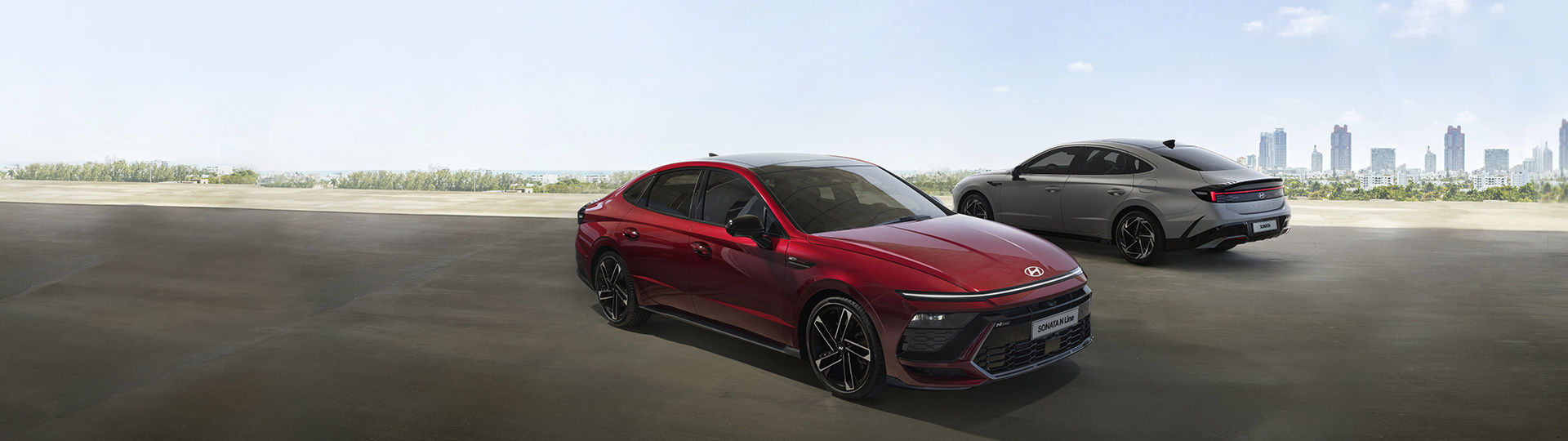 Closer view at the front part of Hyundai car with its logo and grille